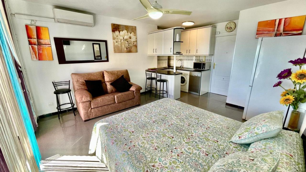 Bulto Carihuela Apartment Torremolinos Exterior photo